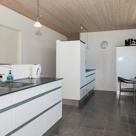 بيت للعطل Four-bedroom Holiday In Knebel 5 Ørby